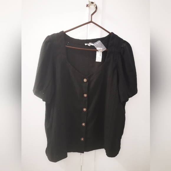 Reitmans embroidered details top - Picture 1 of 3